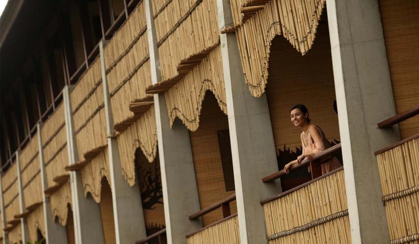 balcony 57a9496ad7274