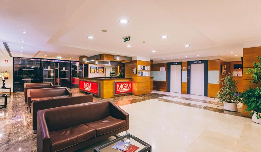 PTMRAGA FNC1 Muthu Raga Madeira Hotel Reception316