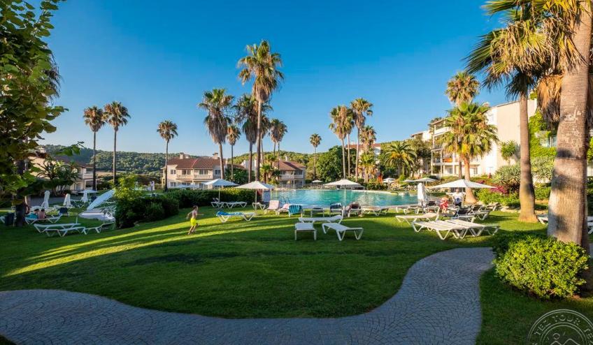 F   Jardin de Menorca   piscina 3 7373
