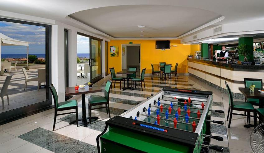 BAR 3 4887