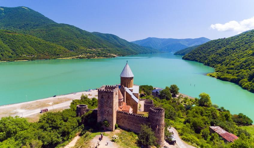 ananuri fortress