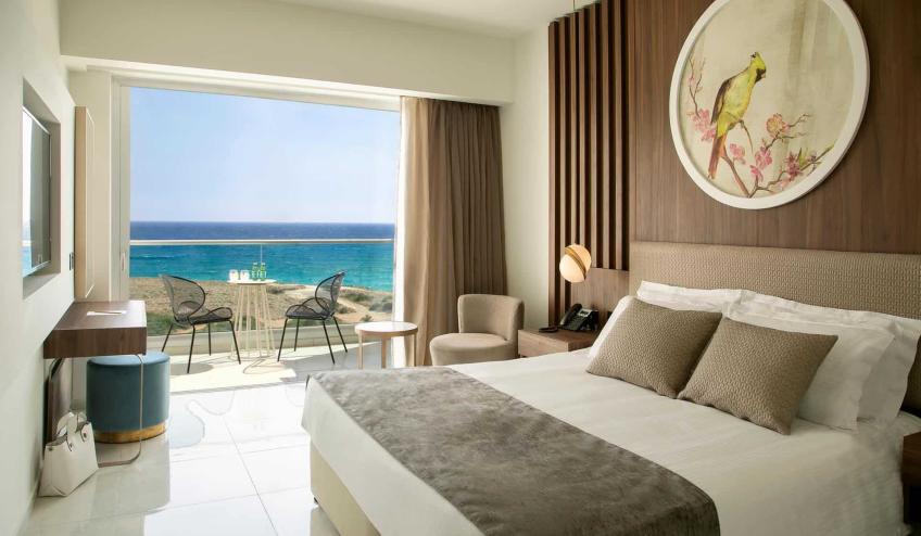 EXECUTIVE BEDROOM SEA VIEW