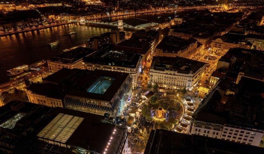 Christmas Xmas Vorosmarty Budapest Brand 2 1