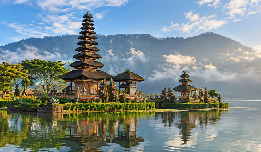 Ulun Danu Beratan ežero rūke